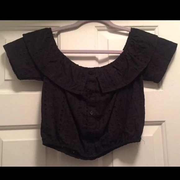 ❗️S,M,&L Heart & hips black crop top - Picture 5 of 12